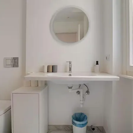 아파트 Luxury Spacious In The Heart Of