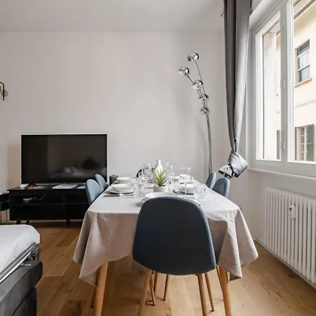 Luxury Spacious In The Heart Of 公寓 *
