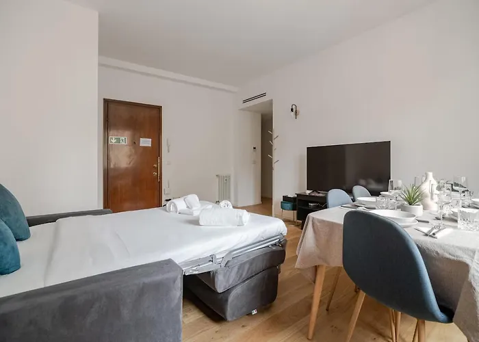 Luxury Spacious In The Heart Of 아파트