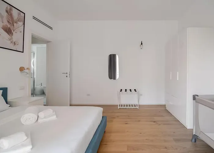 아파트 Luxury Spacious In The Heart Of 코모