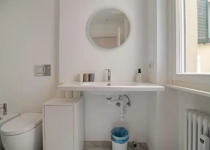 아파트 Luxury Spacious In The Heart Of