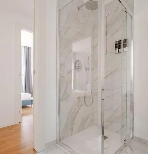 Luxury Spacious In The Heart Of *